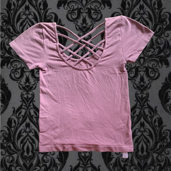 Criss cross top - Picture 1 of 2